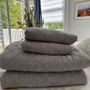 Pottery Barn Belgian Flax Linen Diamond quilt and 2 shams